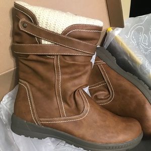 NWT Women’s Khombu Taryn Waterproof Boot